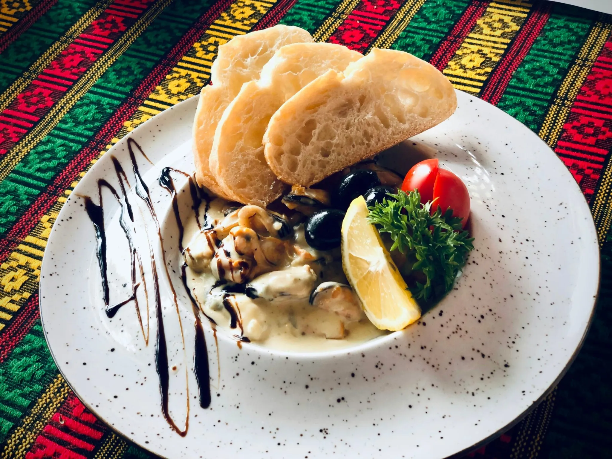 Desserts on the Mediterranean Diet: Can You Indulge? Desserts on the Mediterranean Diet: Can You Indulge?