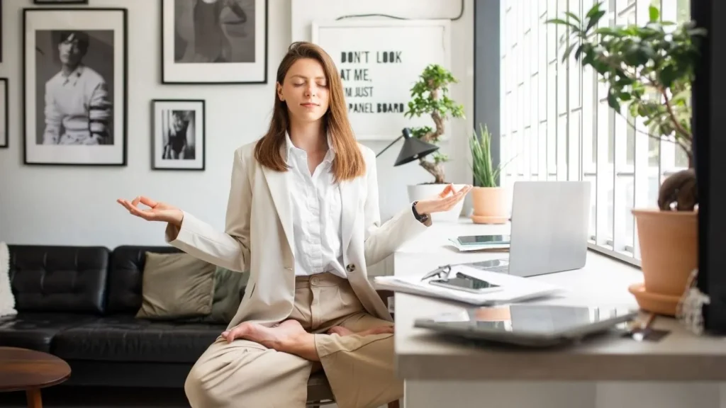 Become your workday with those table workout routines for weight reduction