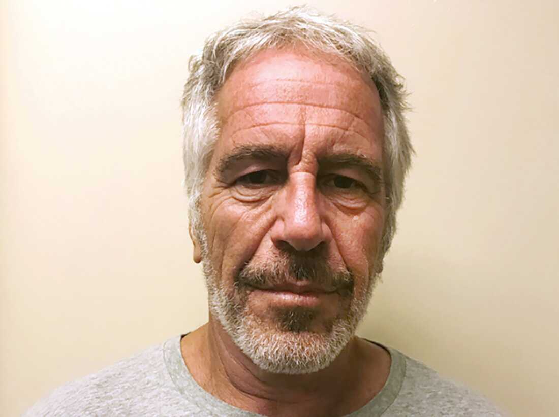 Pass Judgement On Denies Drop Of Ghislaine Maxwell Lavish Jury Transcripts : Npr