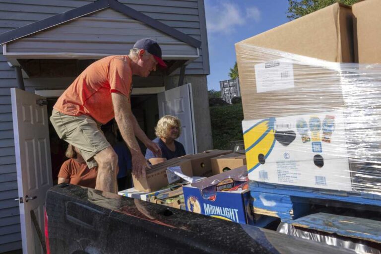 Maine’s meals pantries stare ailing volunteer inadequency age expecting cuts : NPR