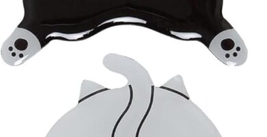 Pearhead Cat Bum Kitchen Magnets, Pet Themed Refrigerator Magnets, Funny Novelty Gift for Cat Lovers and Pet Parents, Ideal Decor for Home, School Locker and Office Whiteboard, Set of 4