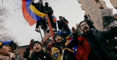 DHS wants Venezuelans to return home, but fears intensify as Maduro regime remains in power : NPR