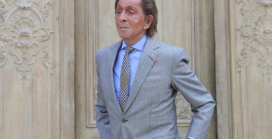 Italian fashion designer Valentino Garavani dies at 93 : NPR