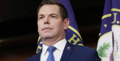 Eric Swalwell to resign from Congress : NPR